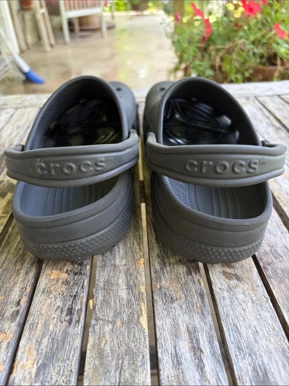 CROCS Classic Clog in Black
